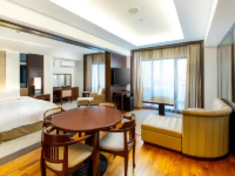 โอกินาว่า คาริยูชิ รีสอร์ท เอกเซส นาฮะ โรงแรมในนาฮะ