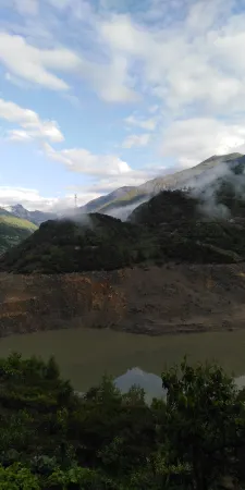 Baoxing Chi Collector's Music Отели в г. Баосин