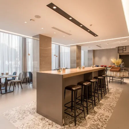 Homeinn Selected Hotel ( railway station Jinqueshan Road, Linyi)