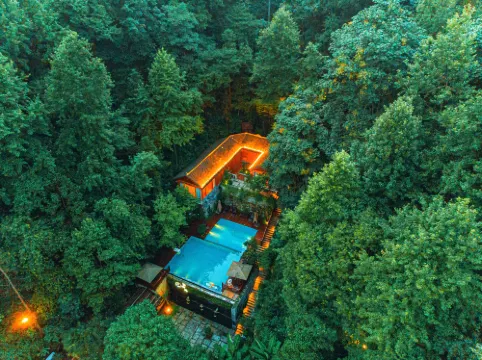 Phoenix Xueqingji Humanity Banshan Homestay (Phoenix Ancient City Branch)