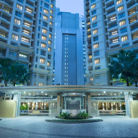 Somerset Grand Citra Jakarta Отели рядом с достопримечательностью «Посольство Ливана»