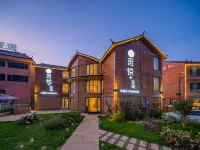 瀘沽湖覓悅·花間湖景度假飯店