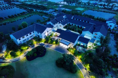 Longyou Yuyue·Heyuan Resort Hotel Hotels near Longyou Trading City