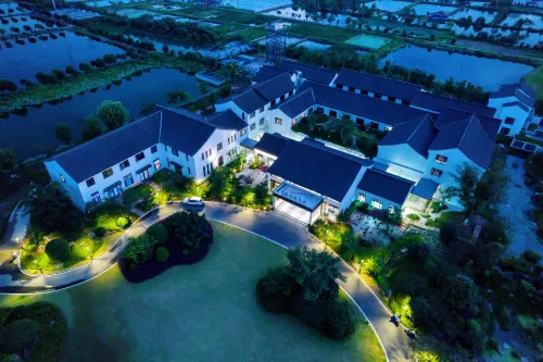 Longyou Yuyue·Heyuan Resort Hotel Hotels in Longyou