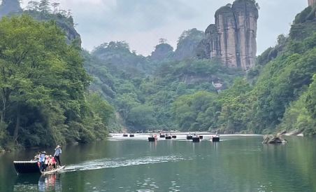 Suitetrails - Wuyi Mountain Furong Hostel