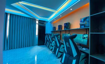 Longshan Fuyao E-sports Hotel
