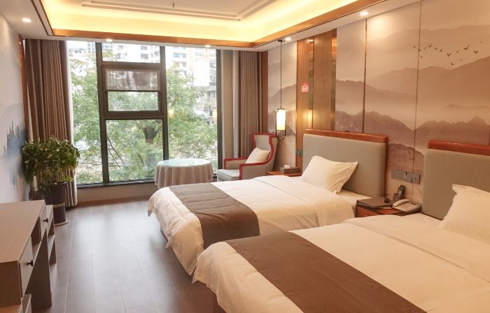 Yanting Liangjiang Impression Hotel