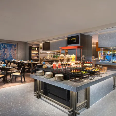 Courtyard by Marriott Luoyang