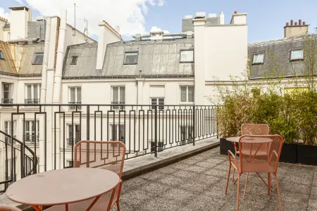 Helzear Champs Elysées