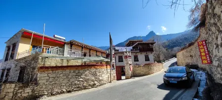 Danba Gadawangjing Homestay