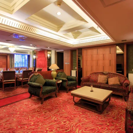 Grand Eton Hotel
