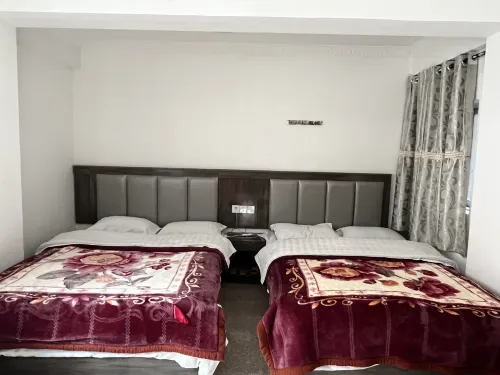 Kangding Xueyun Guest House - 2 Yıldız