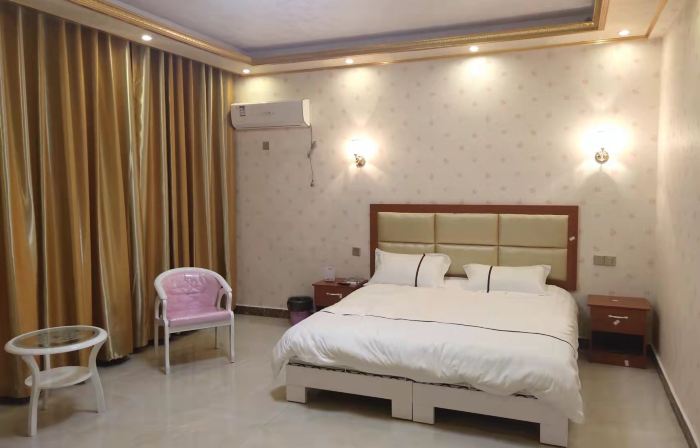 Taikang Zhenwei Business Hotel