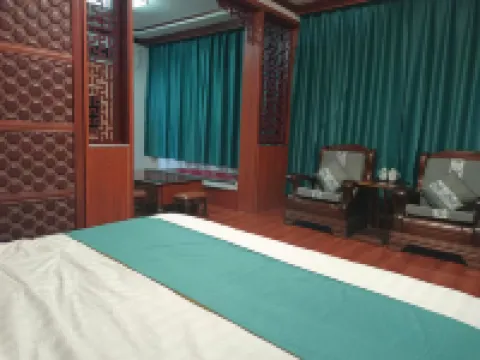 Machu Lhundup Hotel Hotels in Maqu