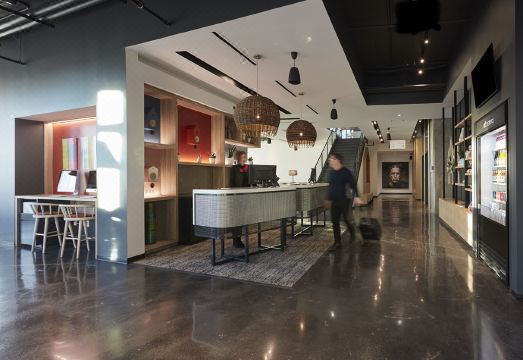 알트 호텔 라운지 전경