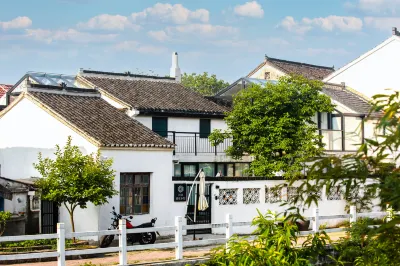Floral Hotel Yixing Lake Father Holds Hometown Homestay Hotels in Yixing