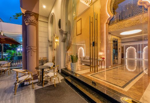 Golden Tree Apartment