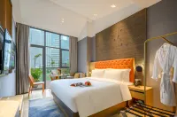Garden Hotel by LuxCabins (Shenzhen Futian Convention and Exhibition Center Gangxia Subway Station) - Balcony