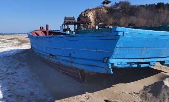 Beidaihe Donghaian Homestay (Liuzhuang Seafood Market)