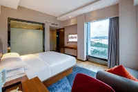 Borrman Hotel (Fangchenggang Kuahai Bridge) Hotels near Jiangshan Bandao