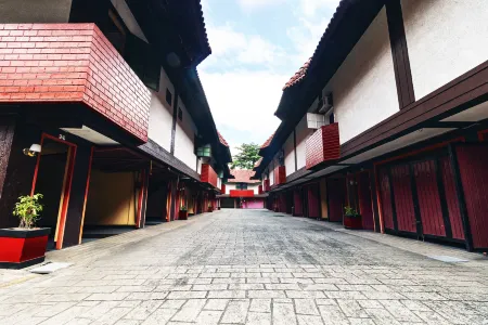 Town and Country Hotel V Mapa Отели рядом с достопримечательностью «Хавьер Скул»