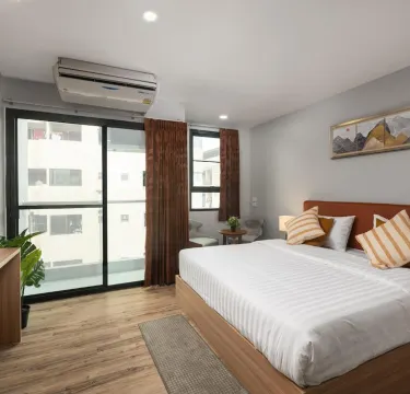 ห้องดีลักซ์ เตียงใหญ่ 1 เตียง