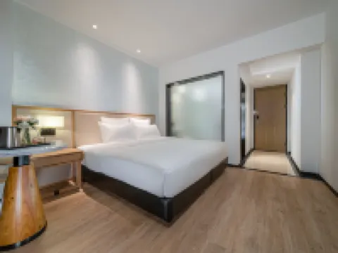 Yongheng Langyue Collection Hotel (Nanning Railway Station Chaoyang Square Subway Station) Hotel di Nanning