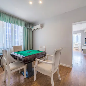 Little Apple Hotel (Lvgang Fortune Plaza) Отели рядом с достопримечательностью «Готовная станция для пассажиров в Хичуане»