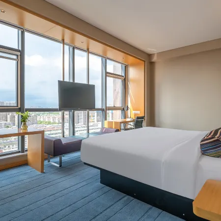 Yancheng Baolong Yiyue Select Hotel