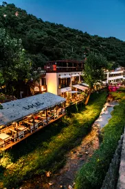 Lotus‘s Secret Hotel