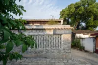 Floral Hotel·Yinxuan Inn (Huitong Ancient Village Shop, Tangjiawan Town, Zhuhai) Hotel in zona Jinding Passenger Transport Terminal