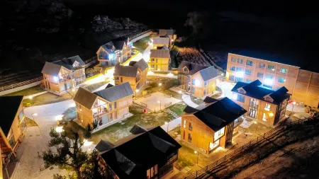 Trip.com Group Country Retreats (Cocoa Tuohai Yileimu Lake 300 B&B Joint Resort) Отели рядом с достопримечательностью «The Koktokay No. three pit»