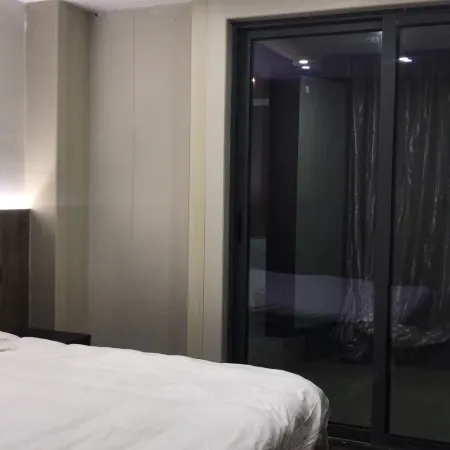 Qinglu Hotel
