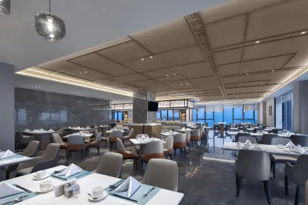 Microtel by Wyndham Changsha Yuelu Отели рядом с достопримечательностью «Hunan First Normal University»