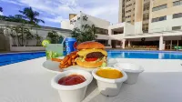 Hotel Cristina Suites - Pools