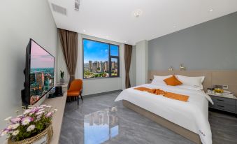 Junyi Courtyard-Style Hotel (Linxiang District No. 1 Middle School)