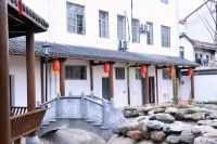 Huoshan Xingfu Street Neighborhood Hostel Hotels in Huoshan