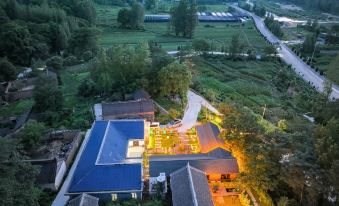 Lushan Retreat Mountain Lodge