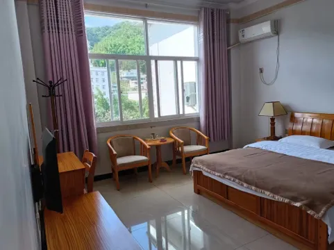 โรงแรมเฟิงอี้ เจียงเฉิง