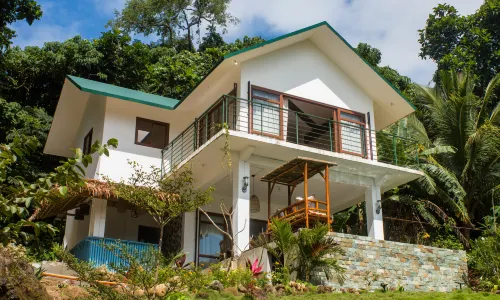 Villa Kulintang Hotels in Donsol