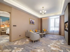Vienna International Hotel (Hotan Yue Mansion Night Market Store)