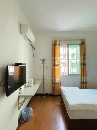 Xingfu Hostel Отели рядом с достопримечательностью «Donghua Mountain»