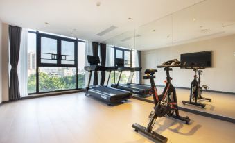 Ibis Styles Hotel (Huizhou Huiyang People's Park)