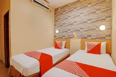 OYO 92924 Kalista Guest House Syariah Hotels in Simpang Baru