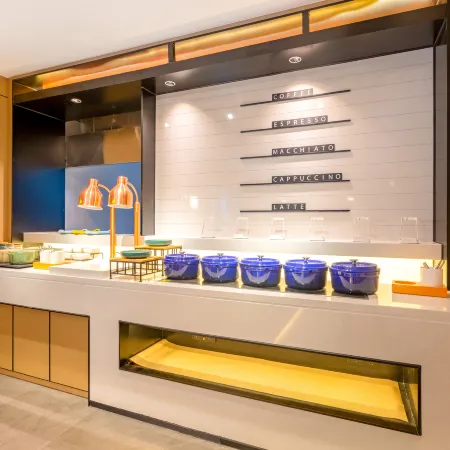 Ni Hao Hotel (Wuhan Jiedaokou Meng Shidai) Отели рядом с достопримечательностью «Храм Баотун»