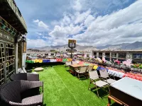 Lhasa Bakuoyin Cultural Hotel (Jokhang Temple Barkhor Street)