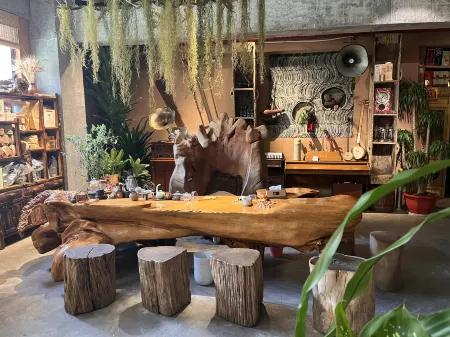 Yi mu zhi Jian min su Отели рядом с достопримечательностью «Nan'en Waterfall»