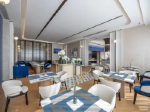 Rililanou International Hotel Hotels in Ruili
