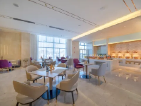 LAVANDE Hotel（Shangri-La High-Speed Railway Station ）