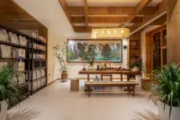 Valley Love Holiday Home (Zhangjiajie Forest Park Zhongmen Ticket Station Store) - Kitchenette